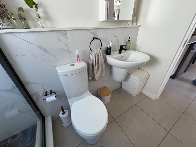 To Let 1 Bedroom Property for Rent in Richwood Western Cape
